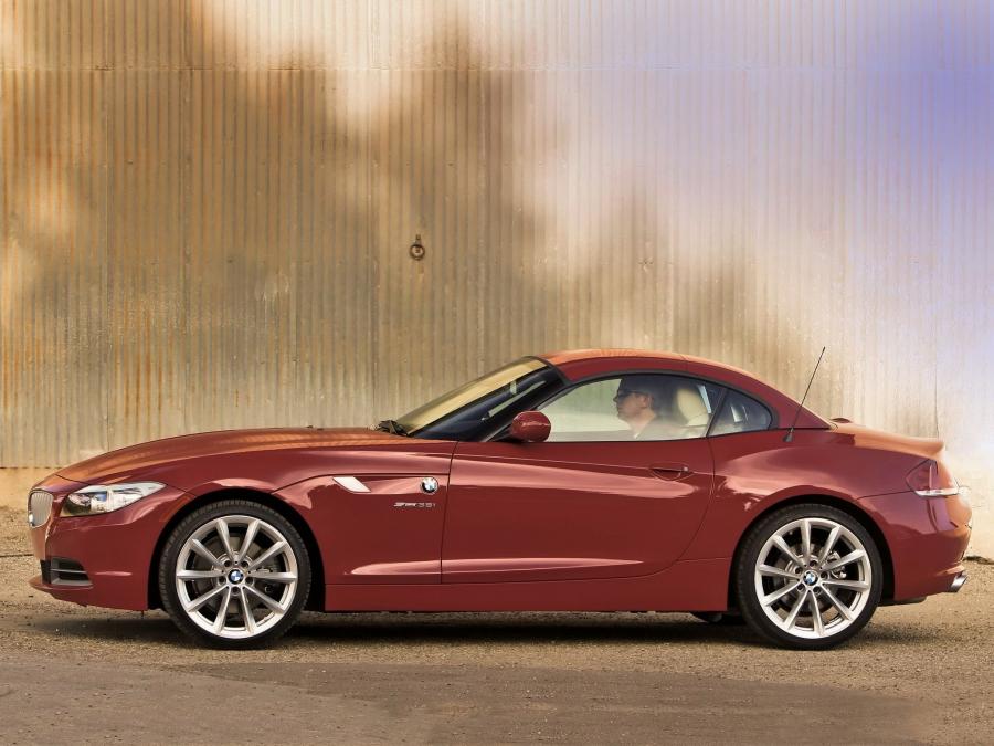  BMW Z4 sDrive 3.5i Roadster 2009 года  (US) (фото 10 из 14)